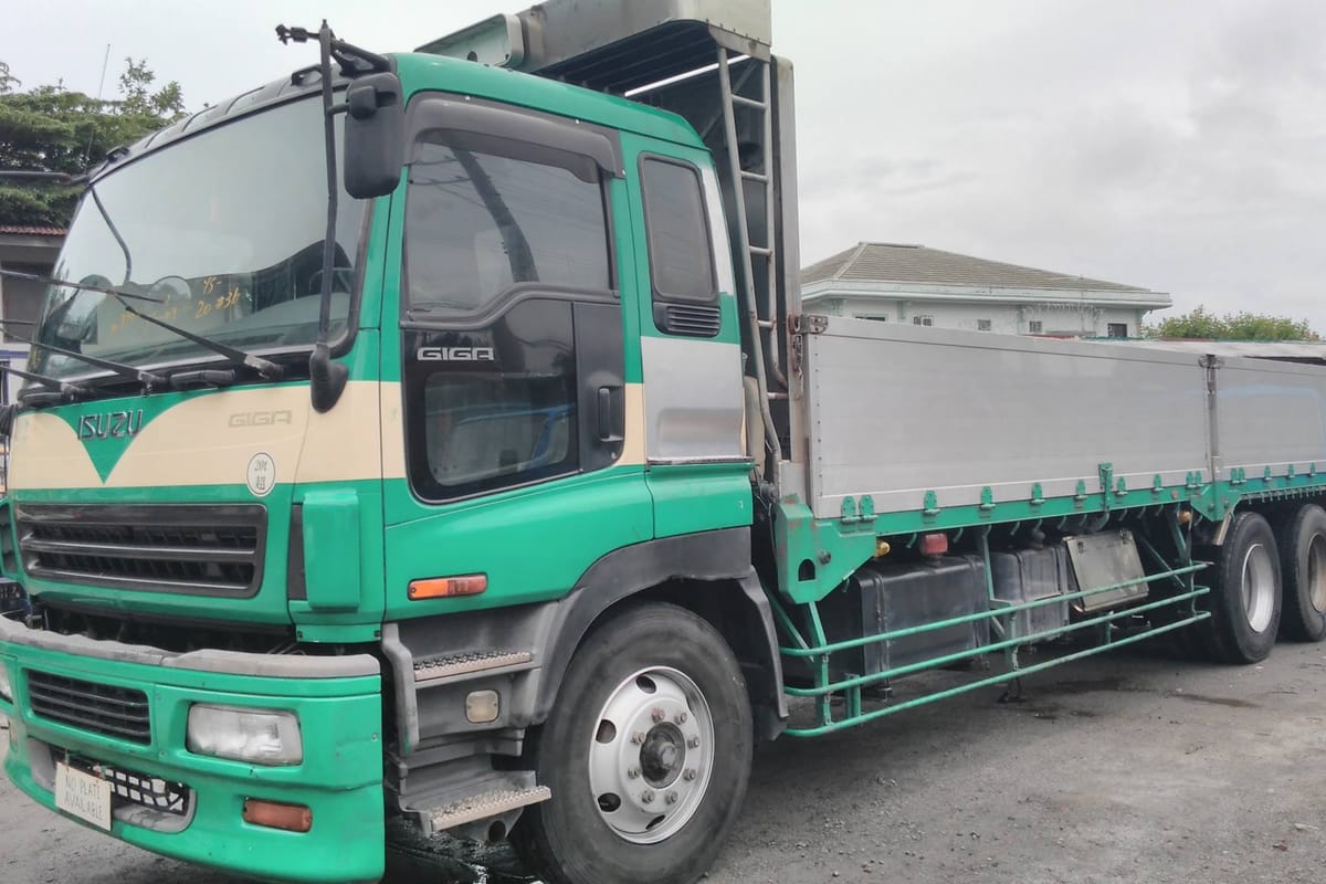 Isuzu Giga Dropside Truck 2016