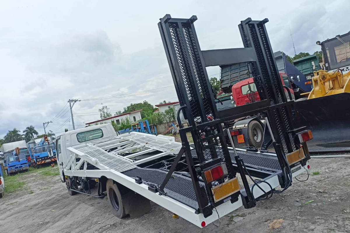 Isuzu Car Carrier Truck 2018