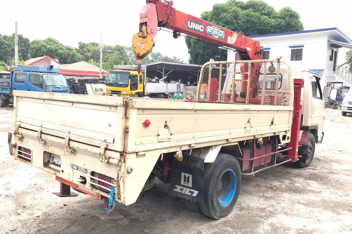 Isuzu Elf Dropside Truck W/ Crane 2019