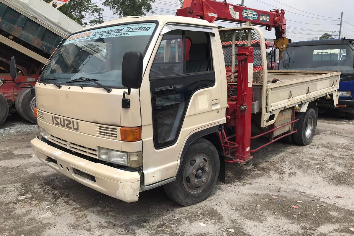 Isuzu Elf Dropside Truck W/ Crane 2019
