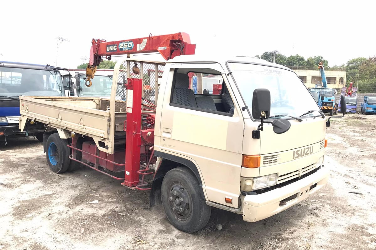 Isuzu Elf Dropside Truck W/ Crane 2019