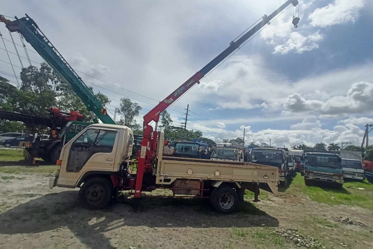 Isuzu Elf Dropside Truck W/ Crane 2019