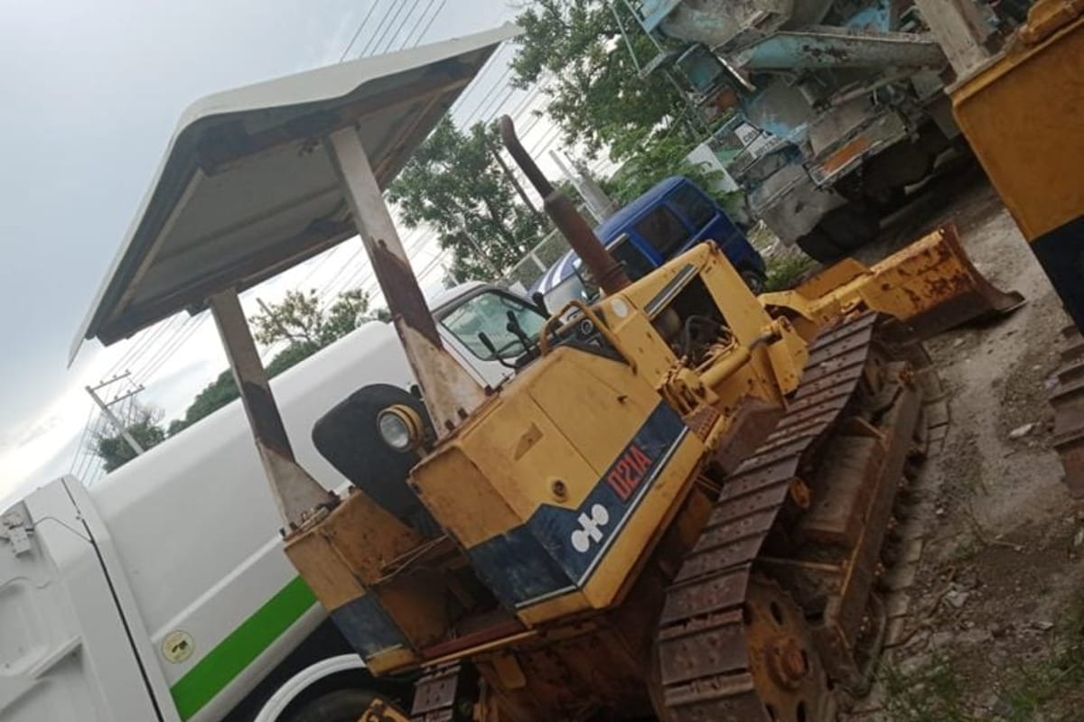 KOMATSU MINI BULLDOZER