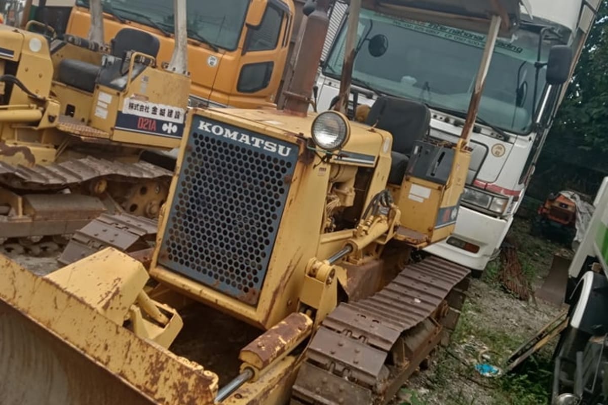 KOMATSU MINI BULLDOZER