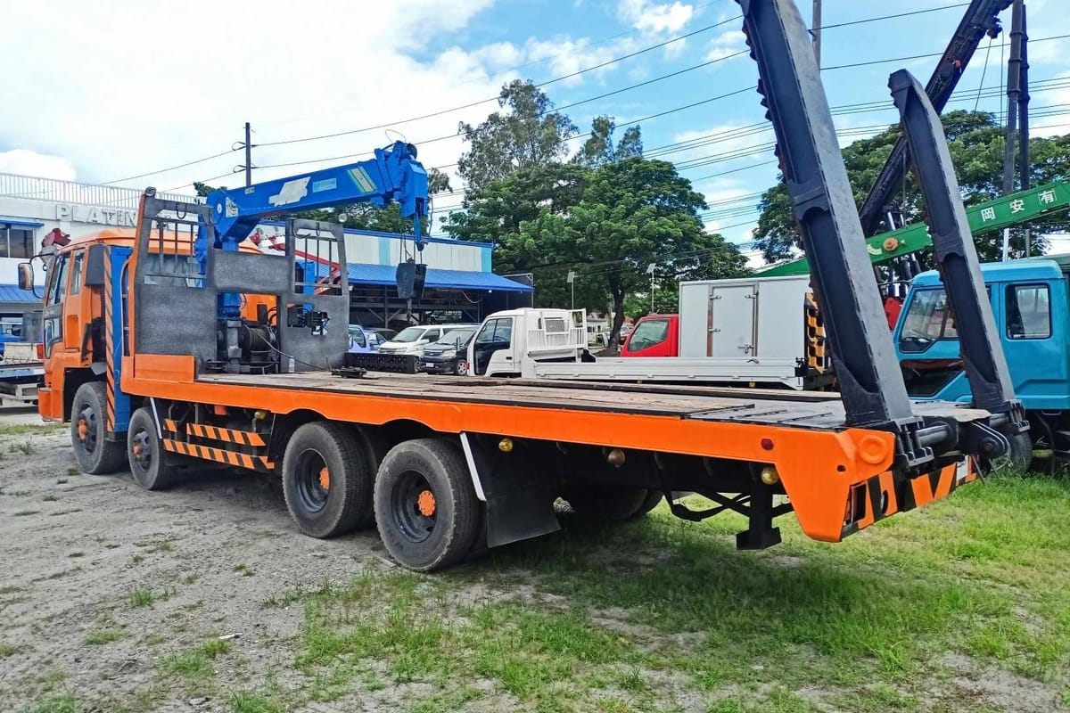 Isuzu Self Loader 2021