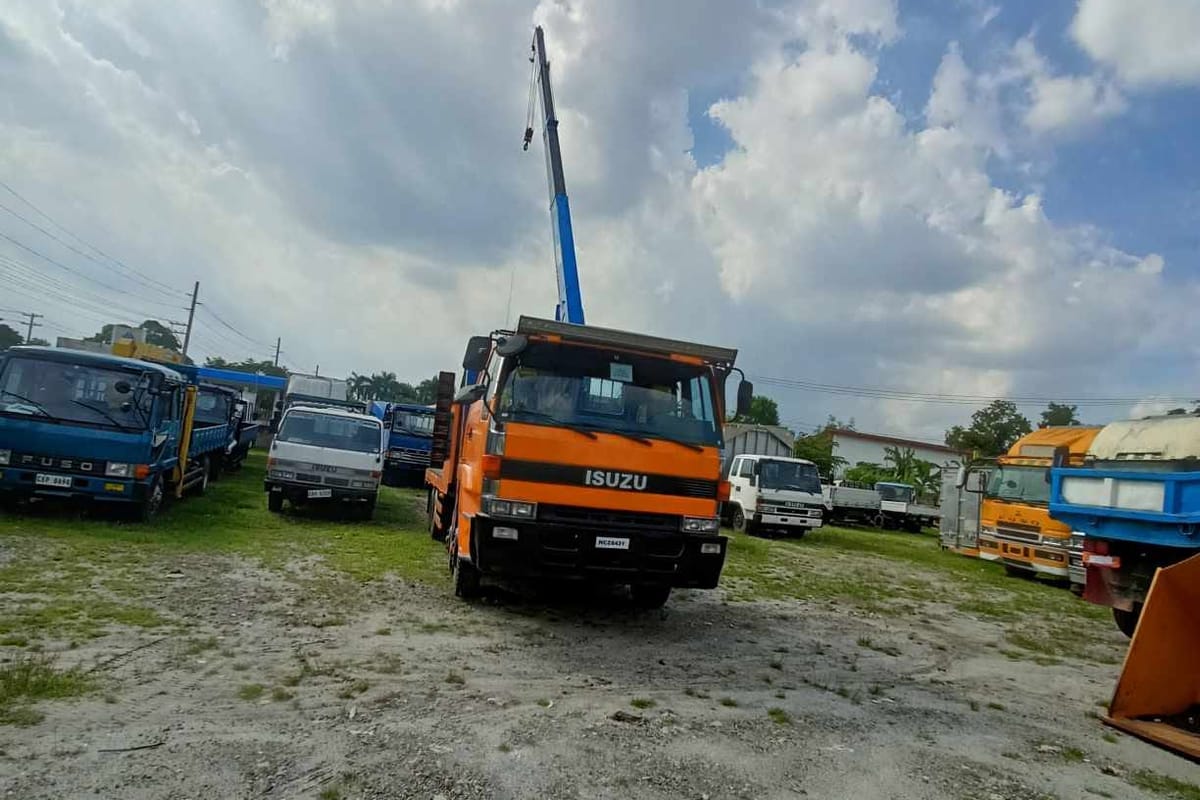 Isuzu Self Loader 2021