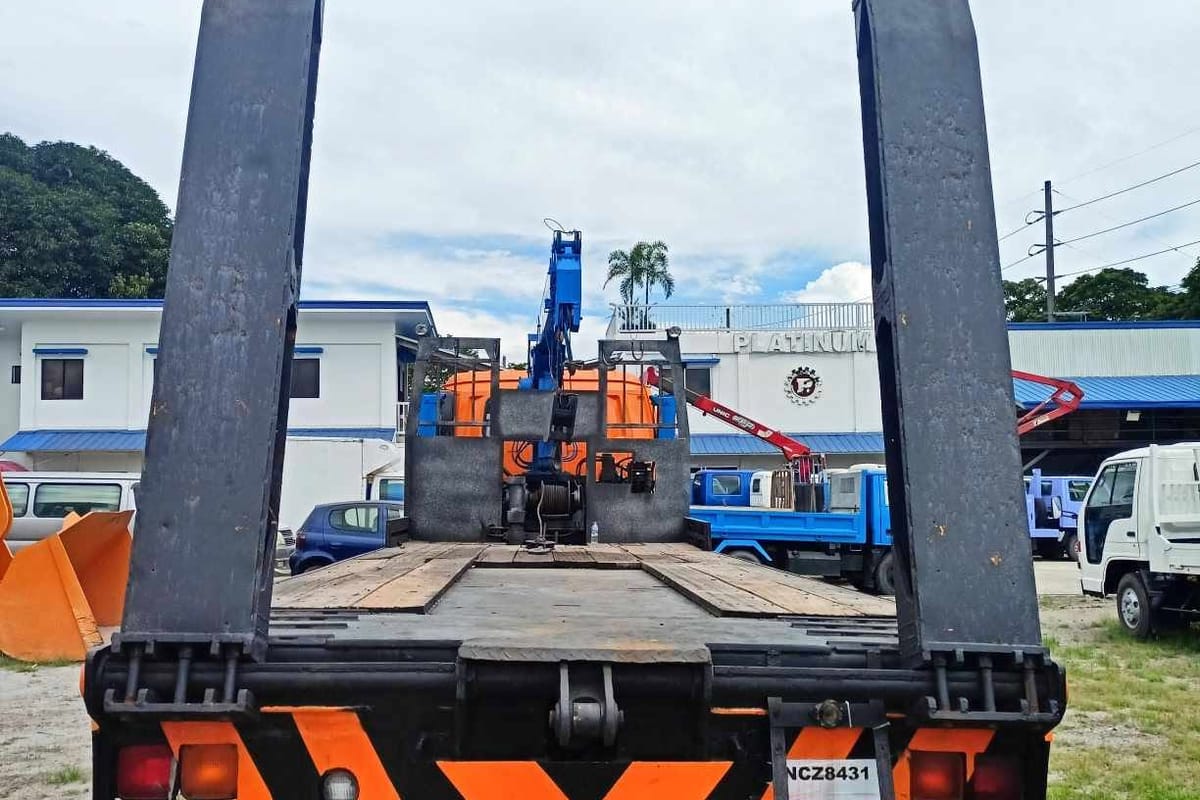 Isuzu Self Loader 2021