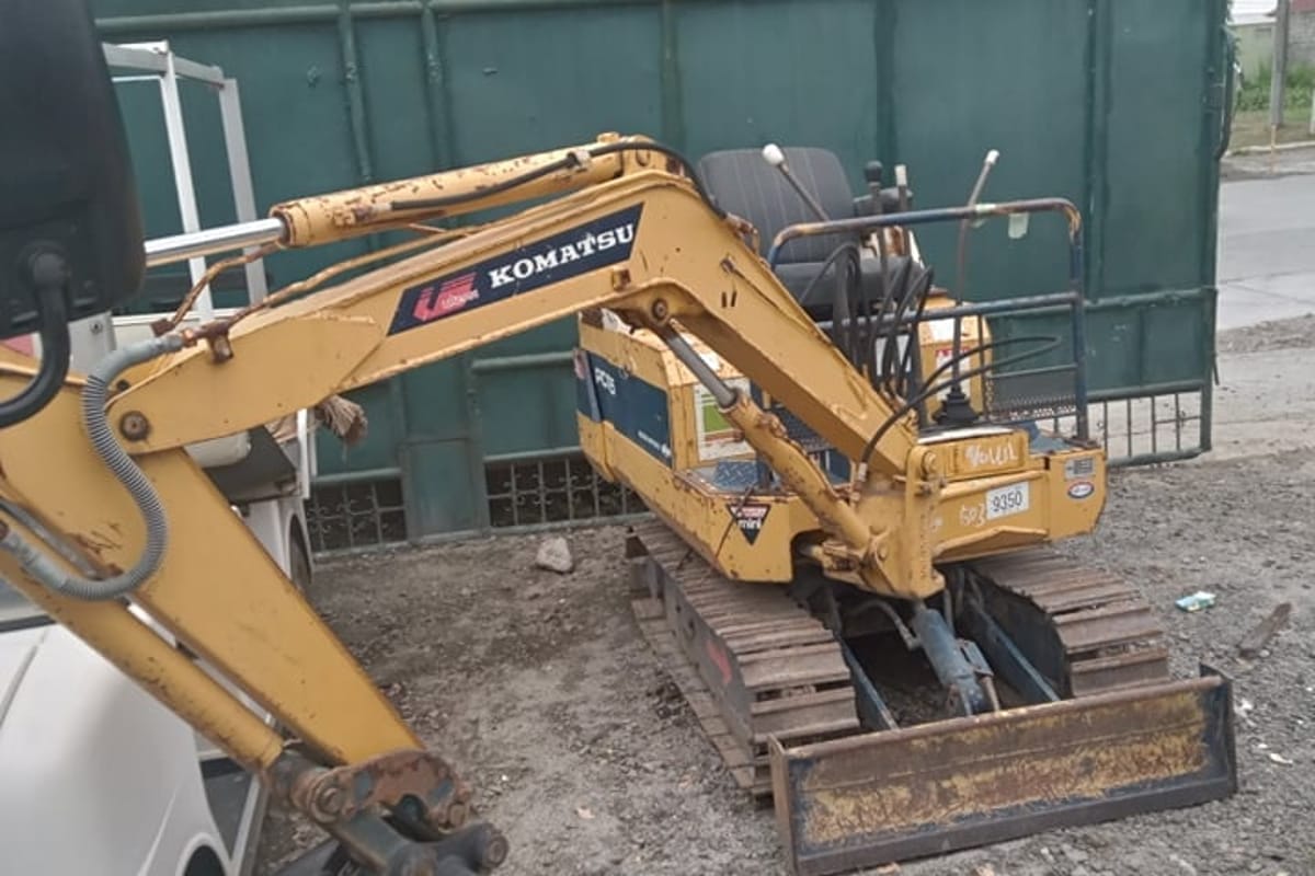 KOMATSU MINI EXCAVATOR