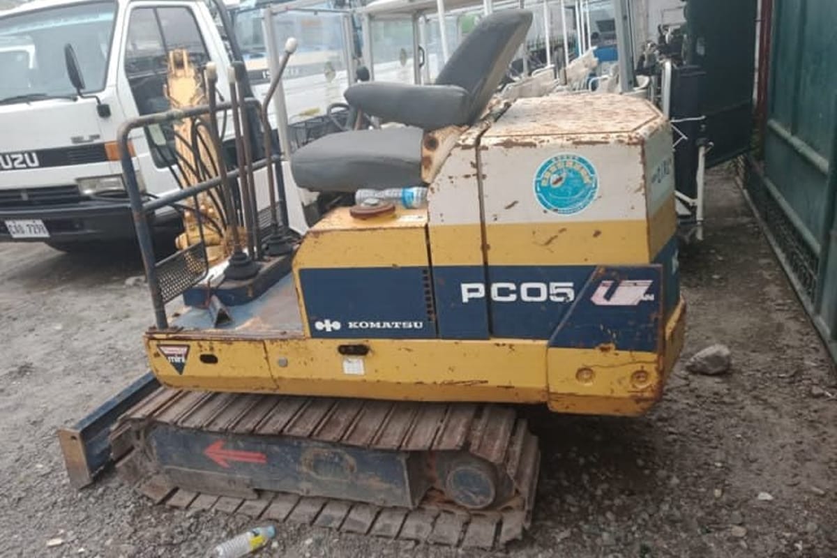 KOMATSU MINI EXCAVATOR