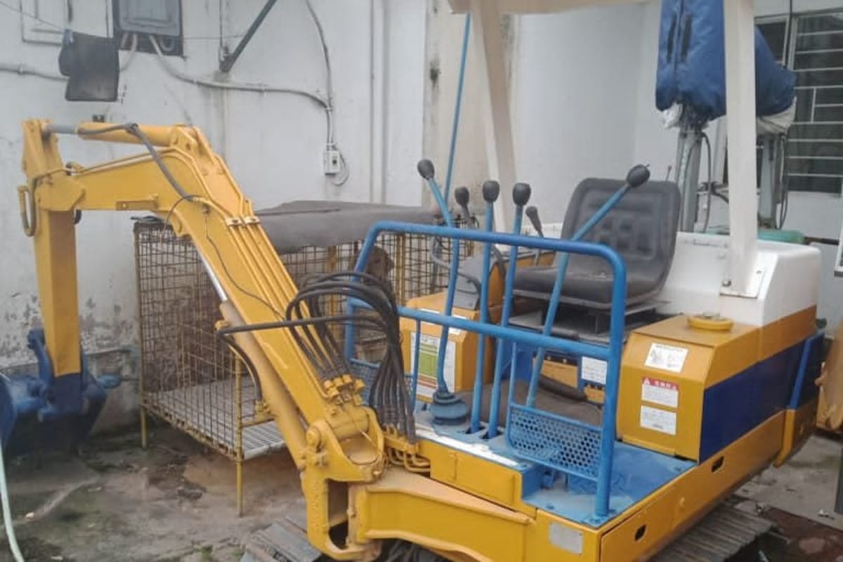 KOMATSU MINI EXCAVATOR