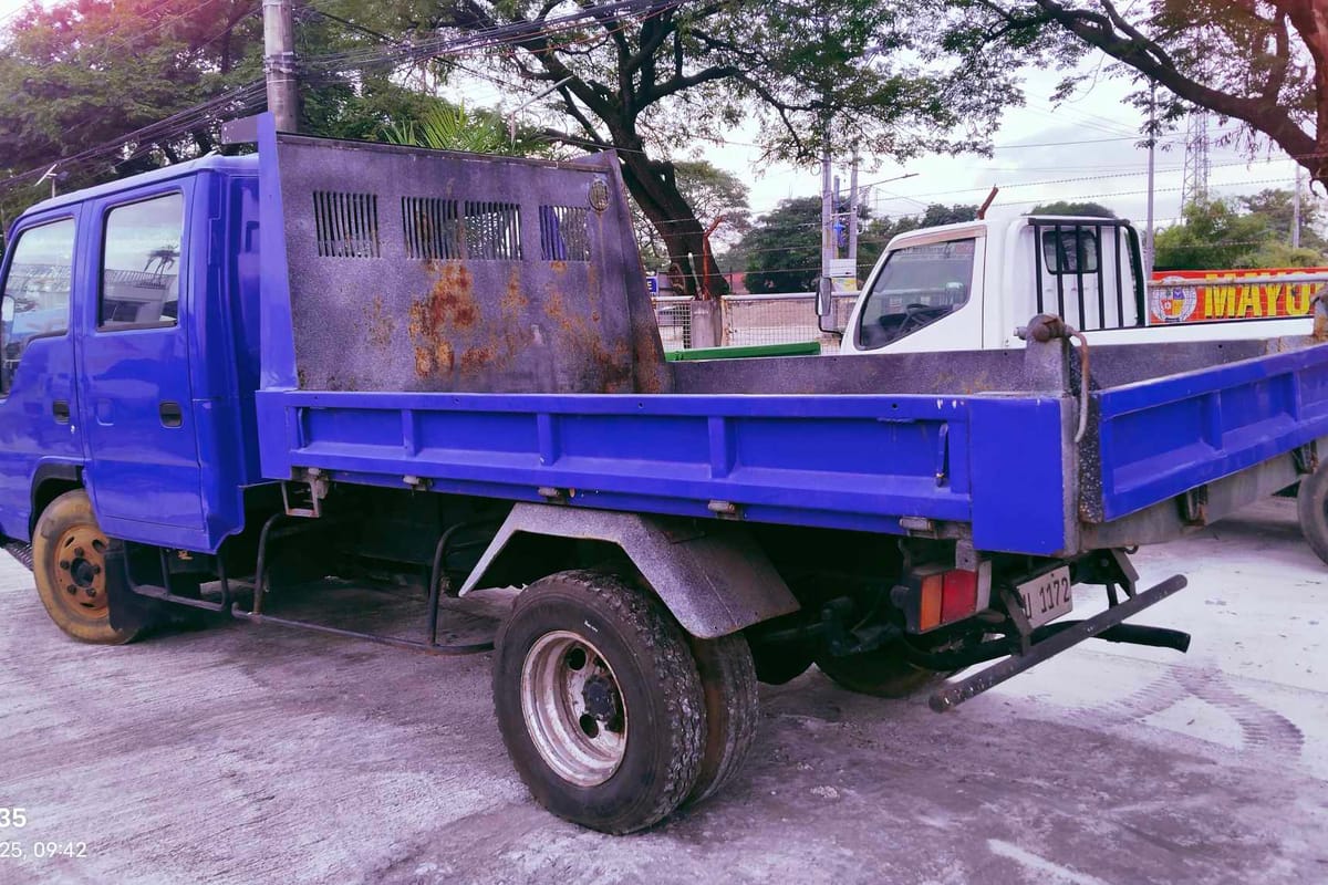 Isuzu Elf Double Cab Dump Truck 2006