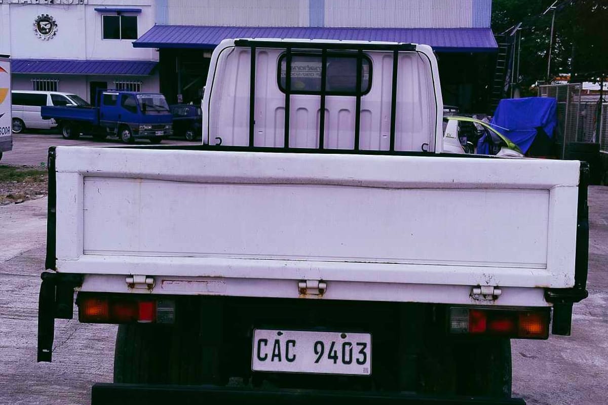 Mitsubishi Canter Dropside Truck 2006