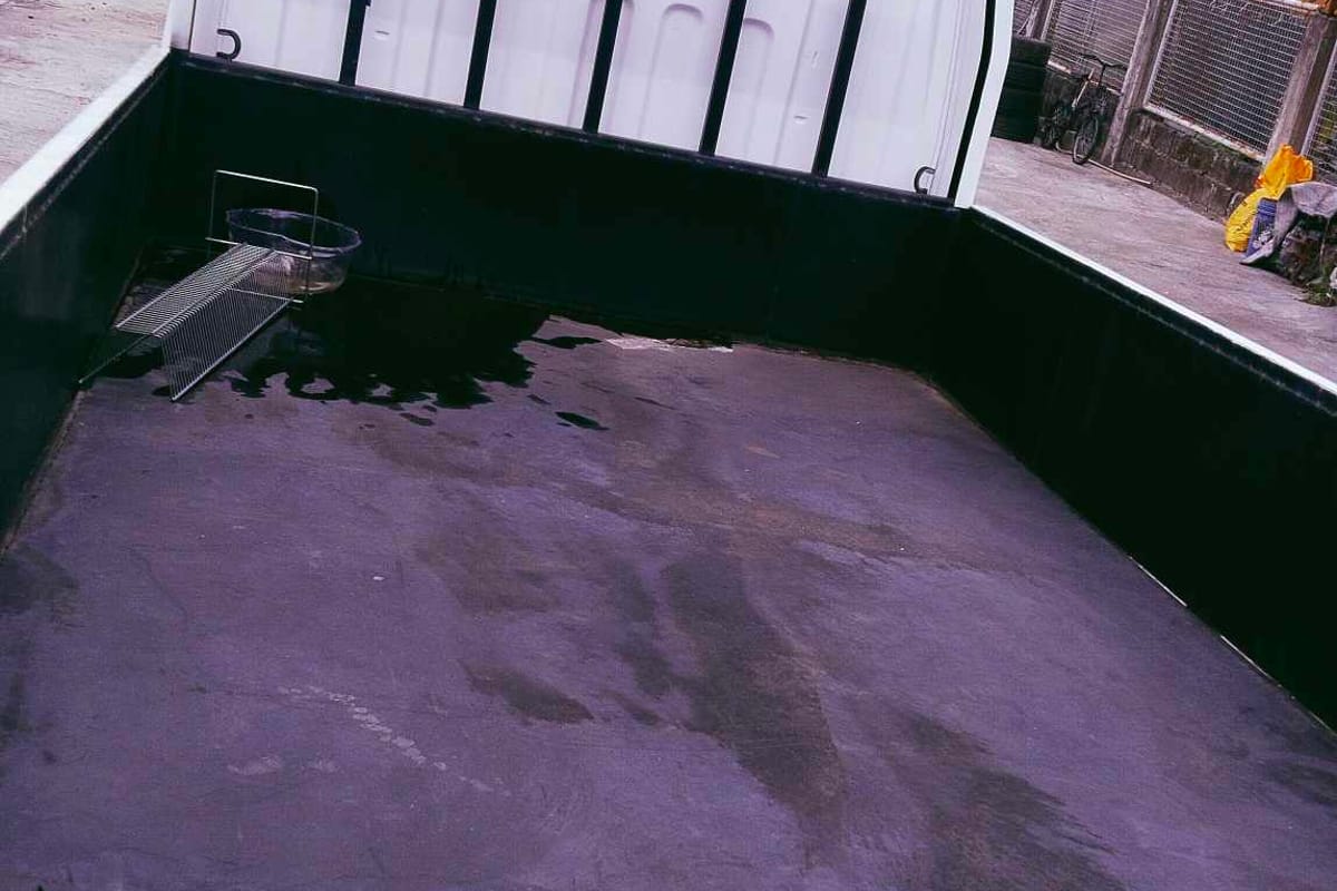 Mitsubishi Canter Dropside Truck 2006
