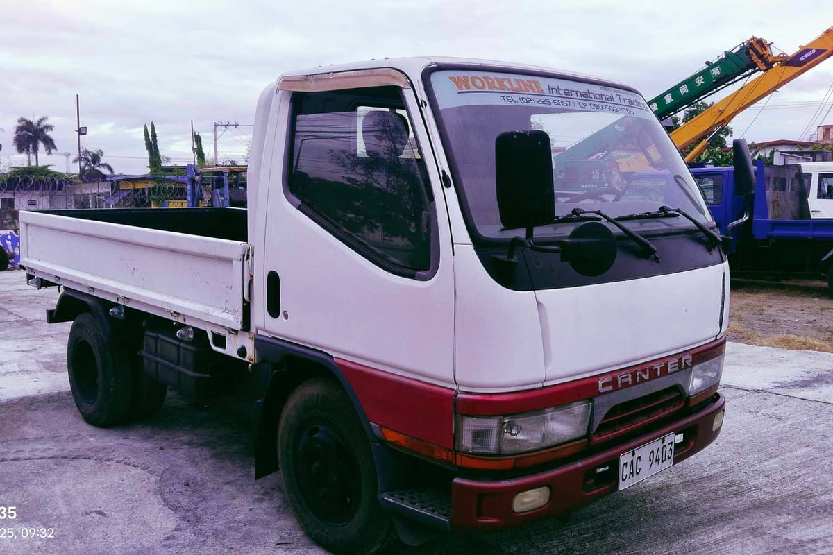 Mitsubishi Canter Dropside Truck 2006