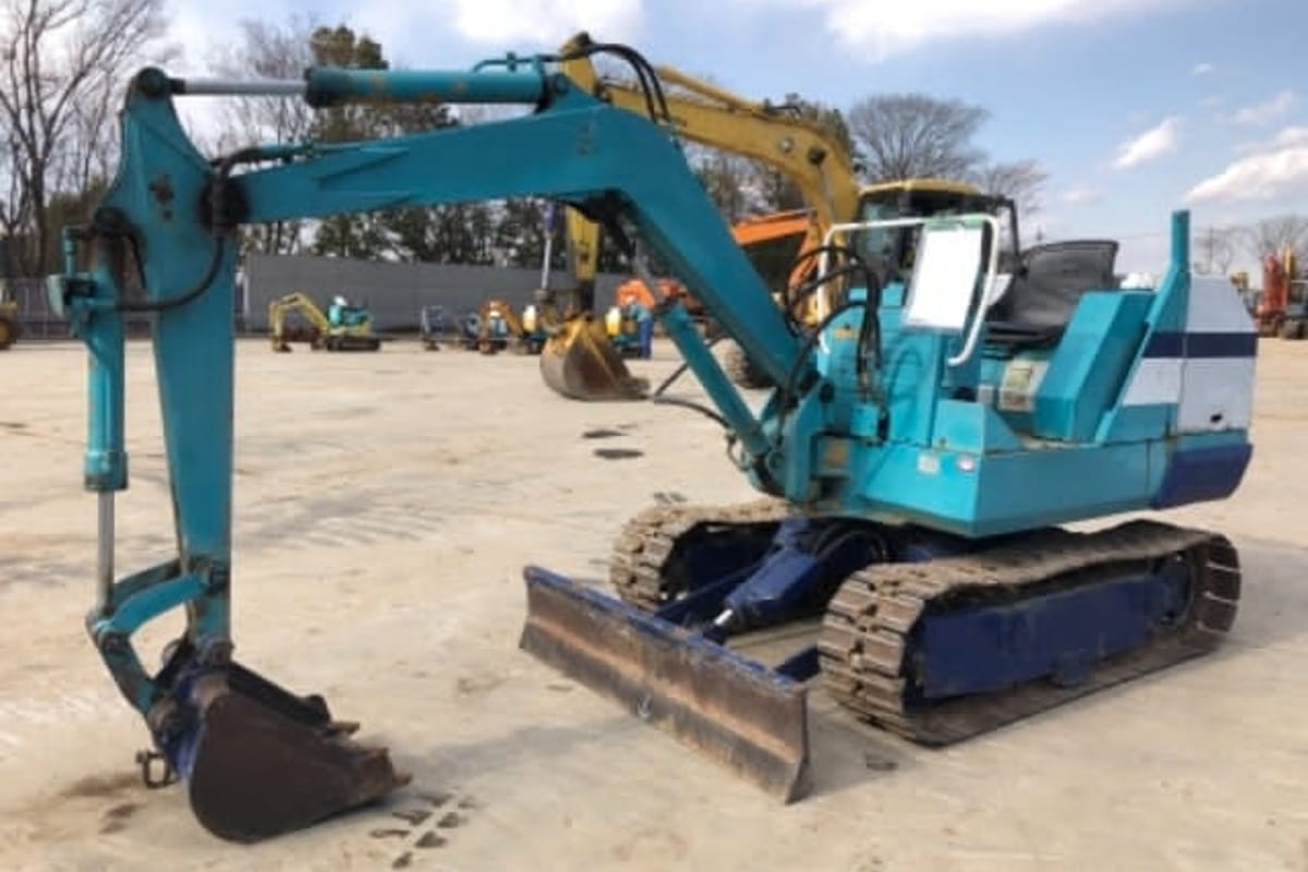 KOMATSU MINI-EXCAVATOR
