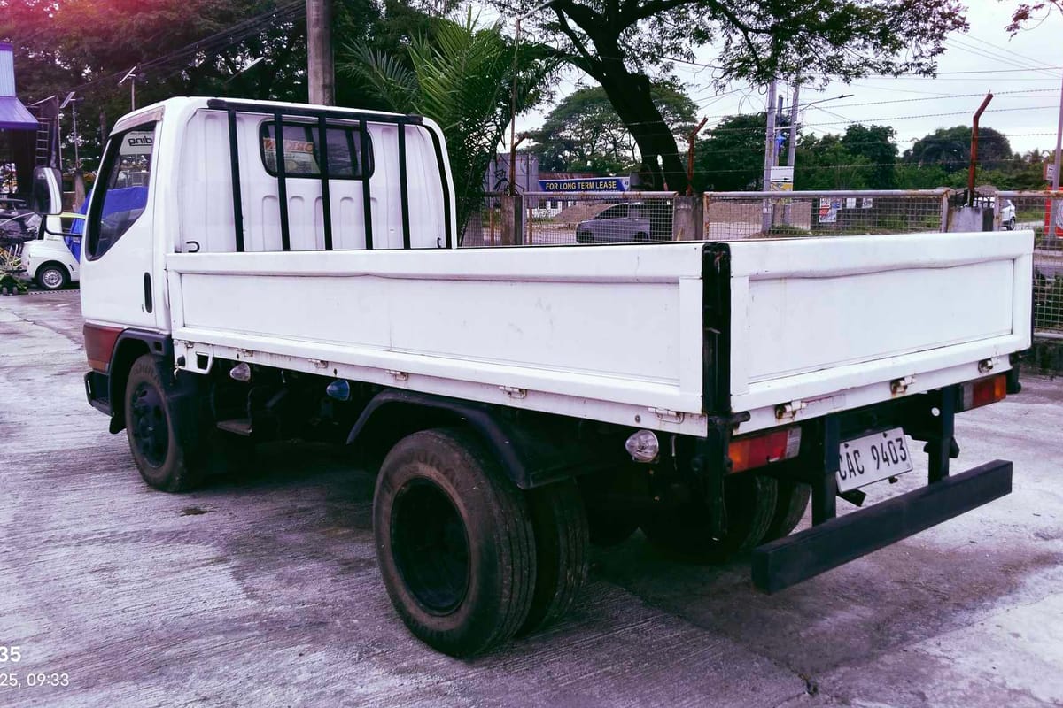 Mitsubishi Canter Dropside Truck 2006