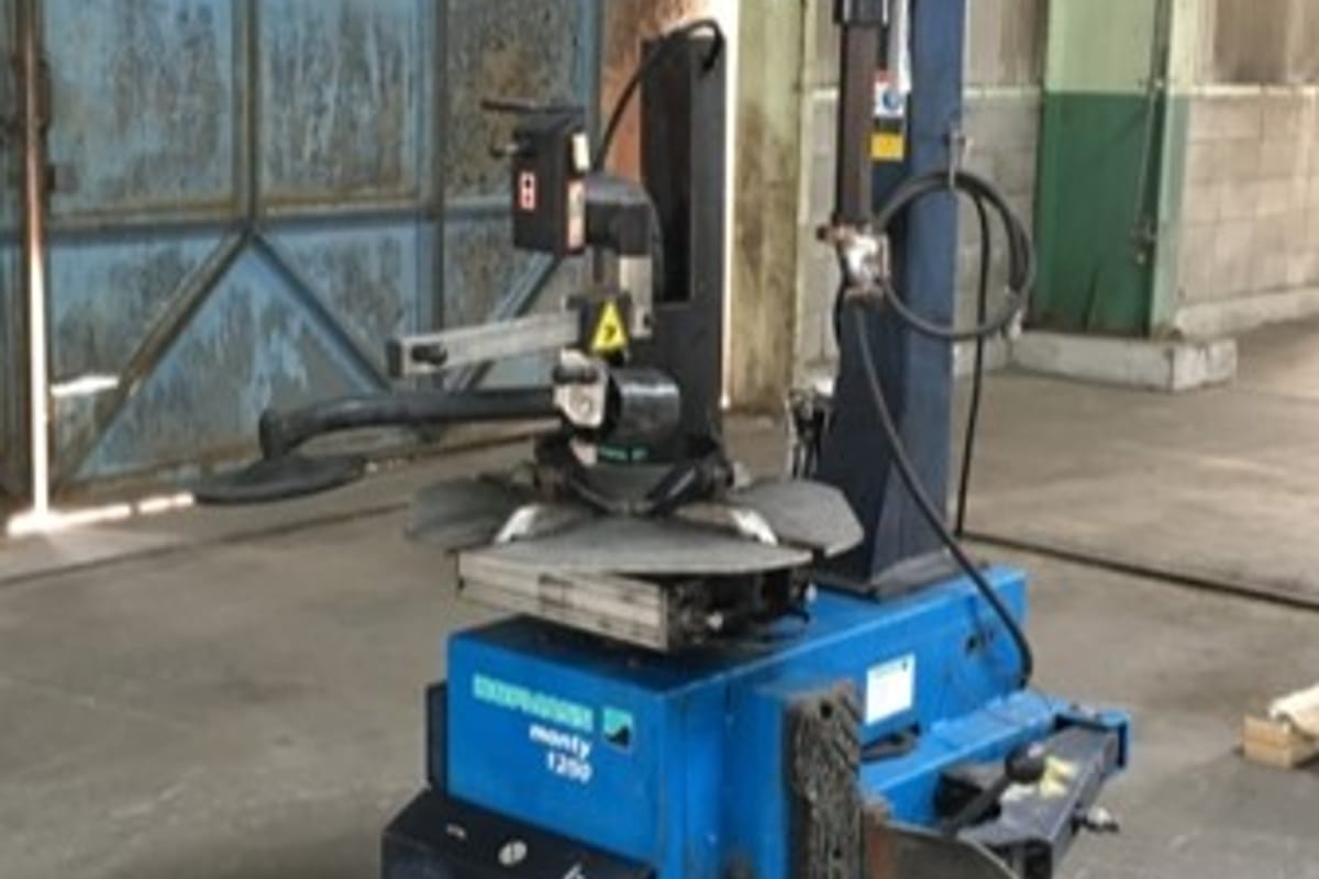 Hofmann Tire Changer MON1200