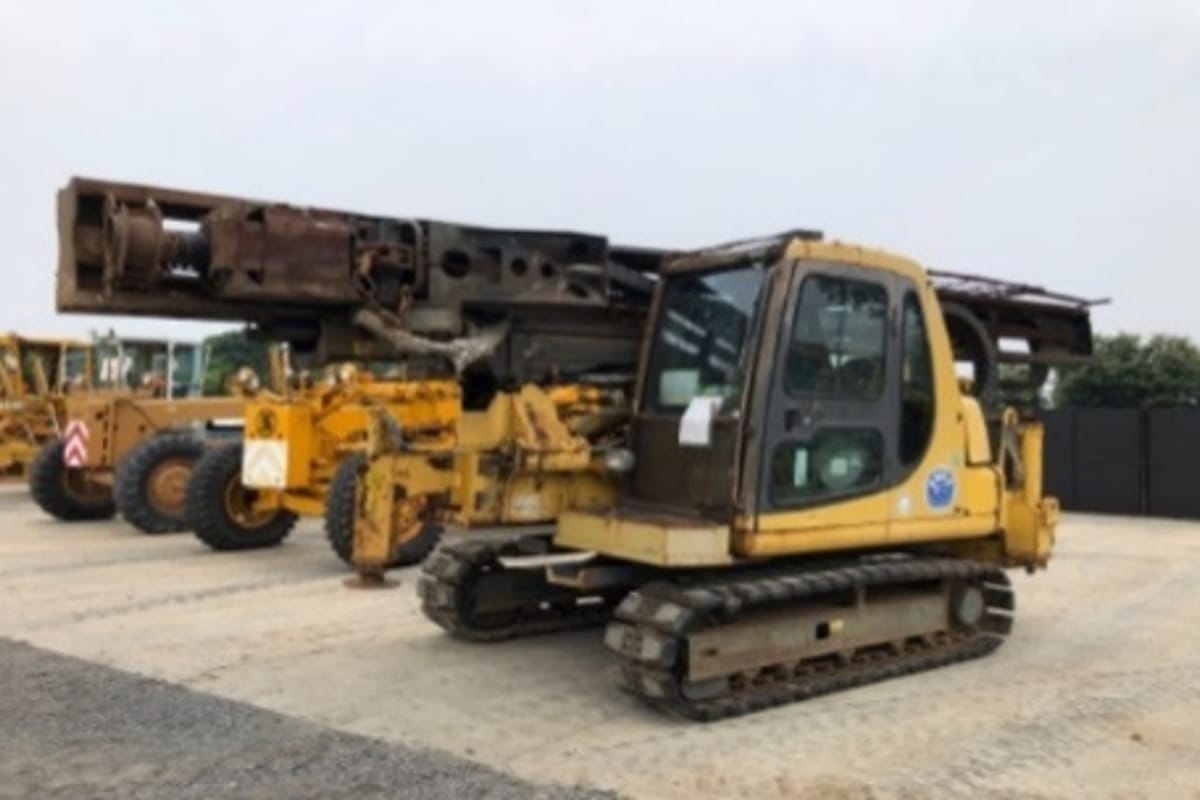 Komatsu Pile Driver BA100