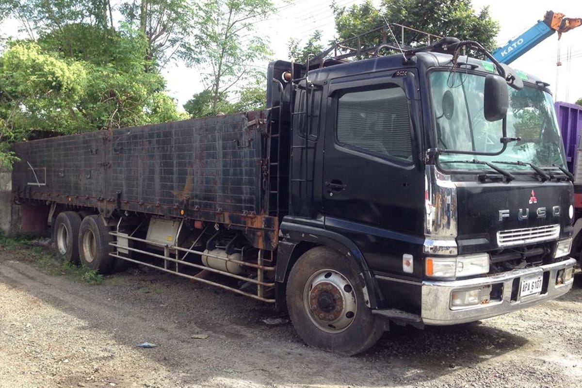 Mitsubishi Fuso Dropside Truck 2004