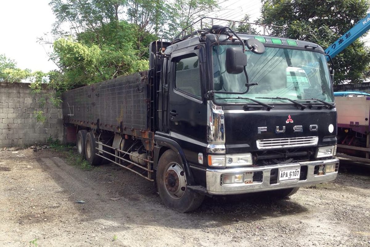 Mitsubishi Fuso Dropside Truck 2004