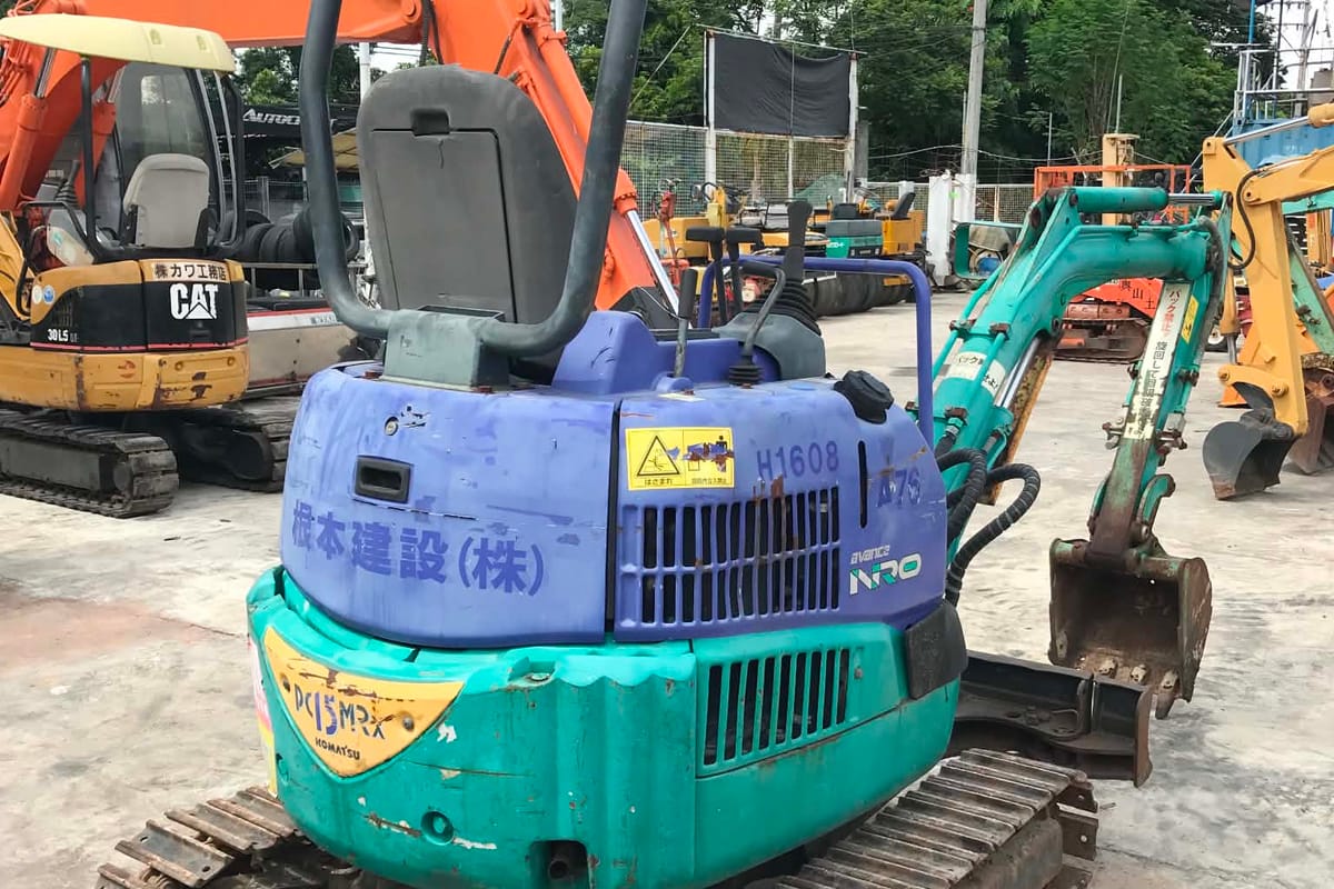 Komatsu Excavator PC15MR-1