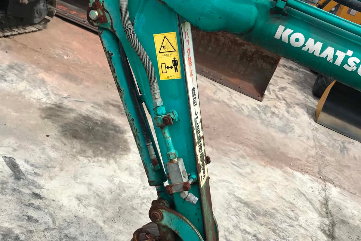 Komatsu Excavator PC15MR-1