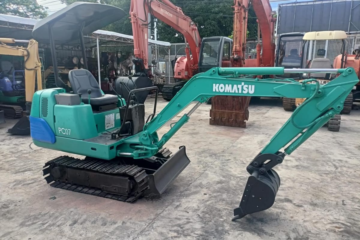 Komatsu Excavator PC07-2