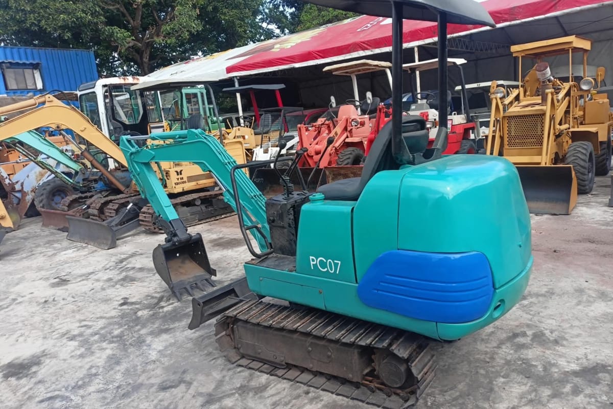 Komatsu Excavator PC07-2