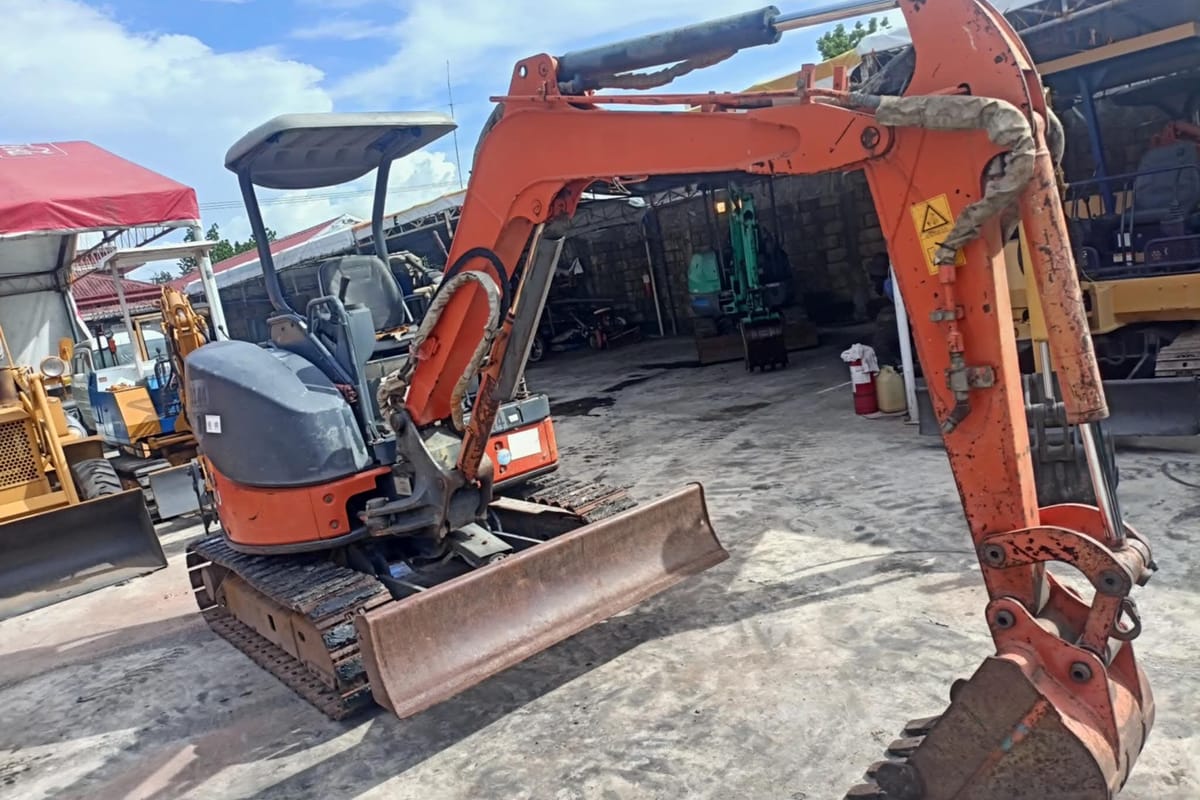 Hitachi Excavator ZX30U-2