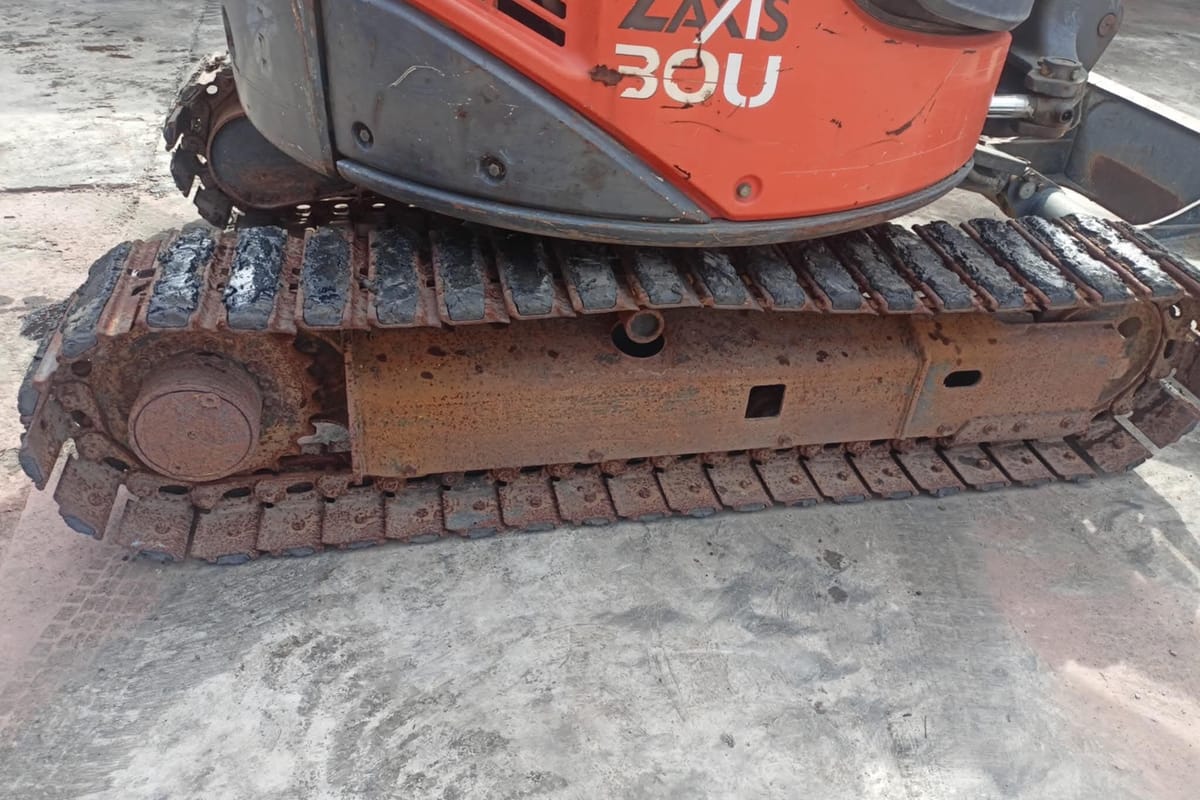 Hitachi Excavator ZX30U-2