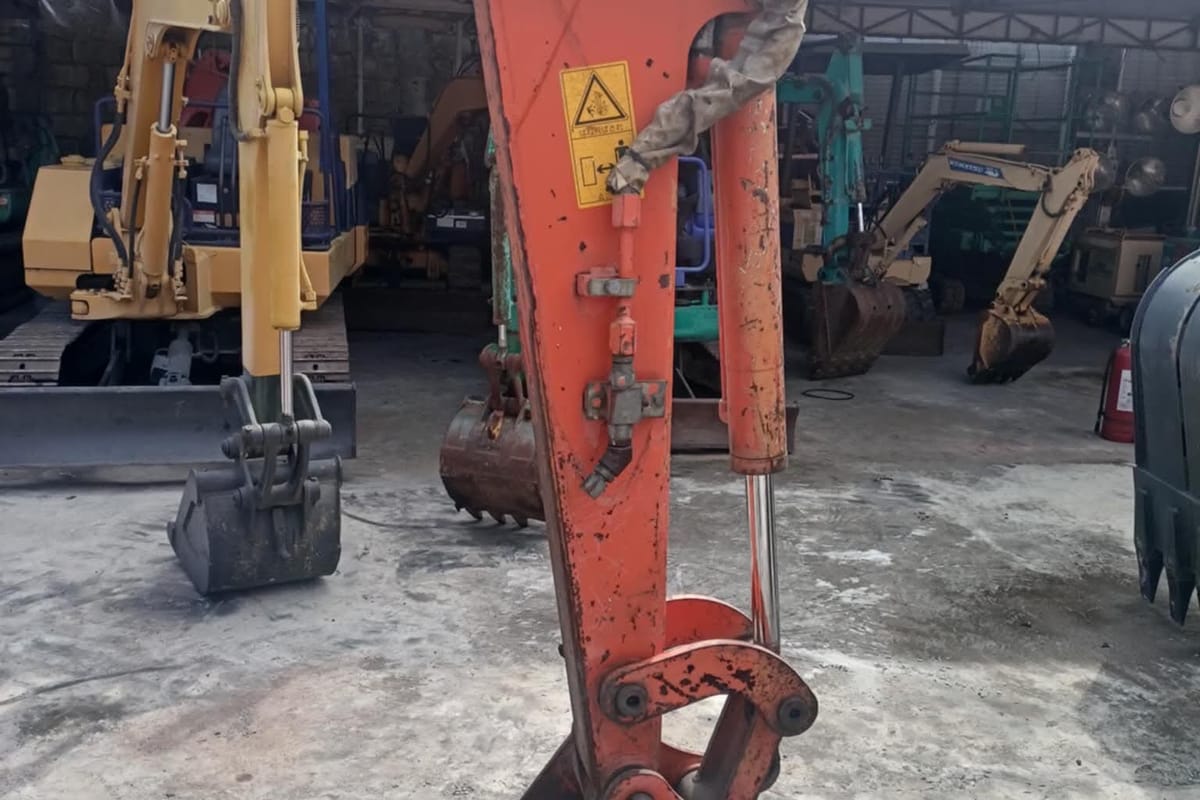 Hitachi Excavator ZX30U-2