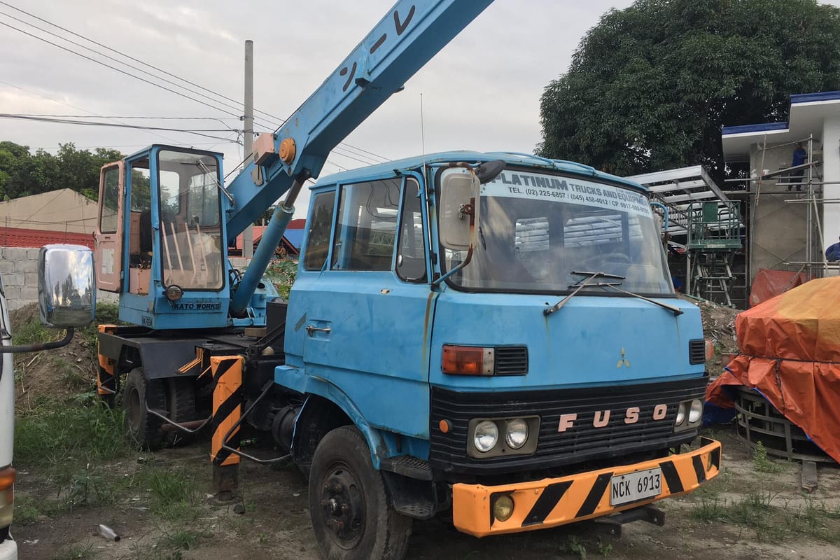 Mitsubishi Power Crane Truck 2015