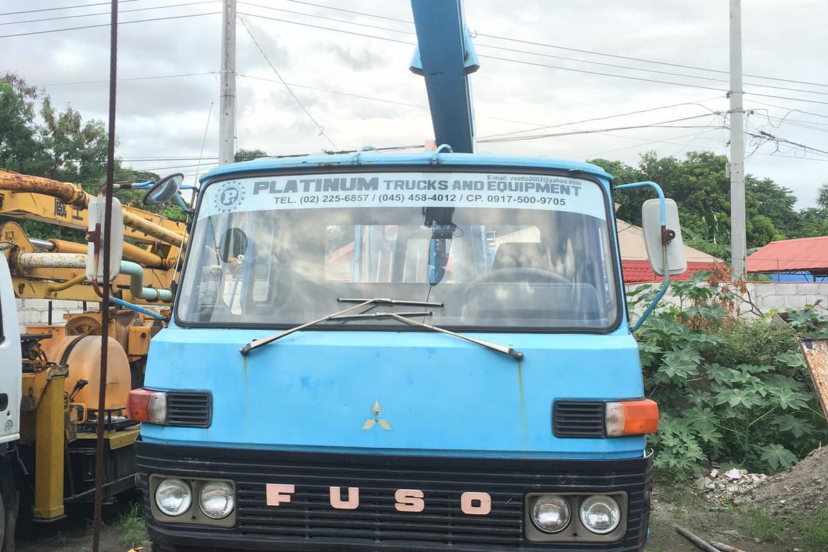 Mitsubishi Power Crane Truck 2015
