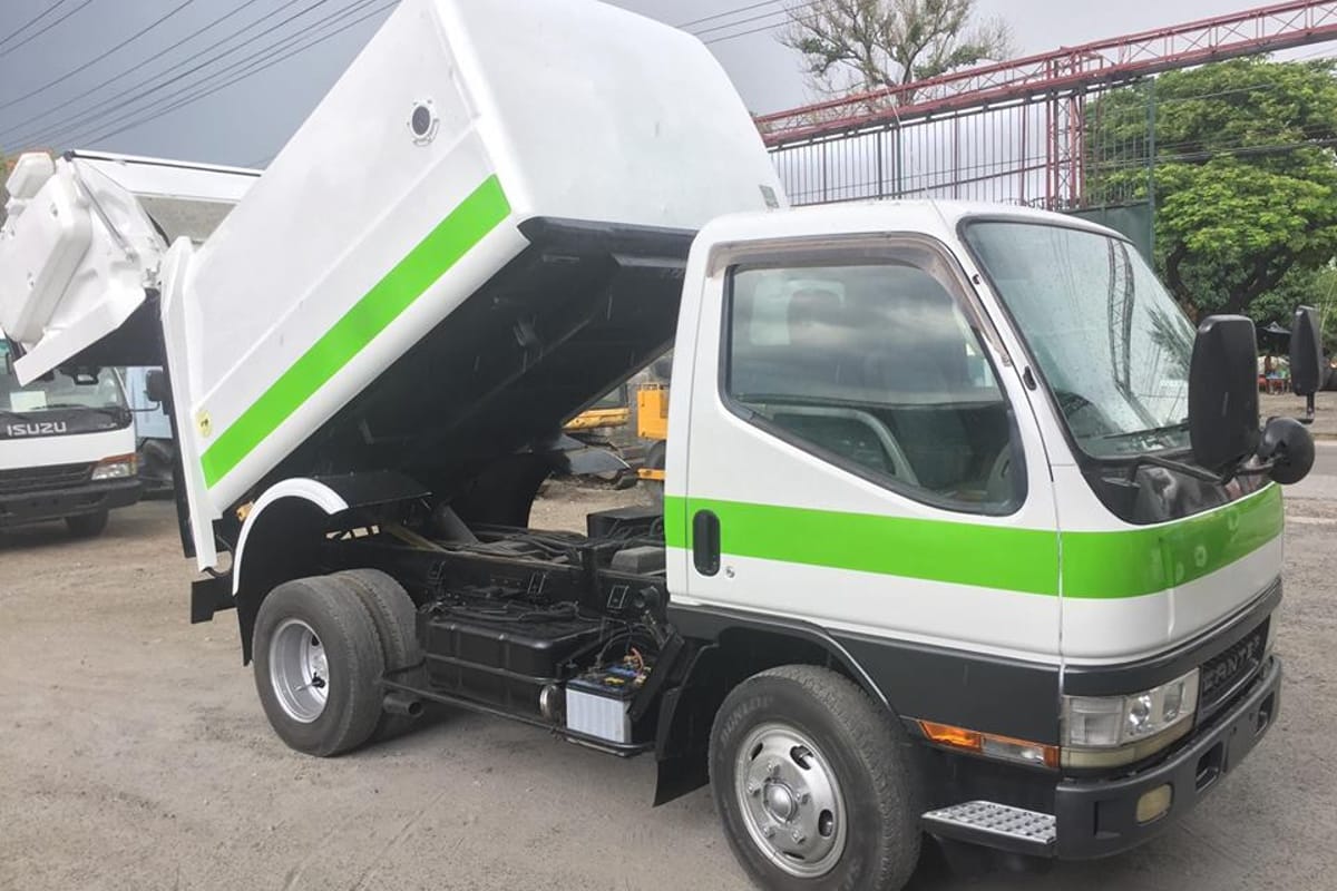 Mitsubishi Canter Garbage Compactor 2006