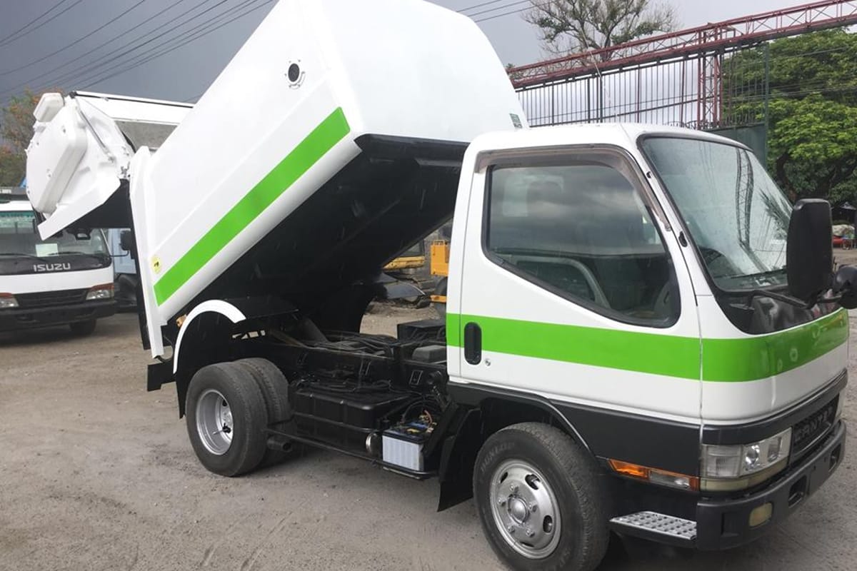 Mitsubishi Canter Garbage Compactor 2006