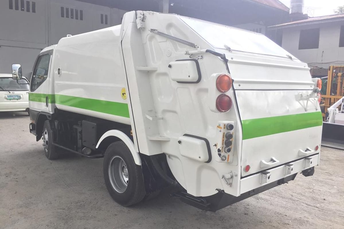 Mitsubishi Canter Garbage Compactor 2006