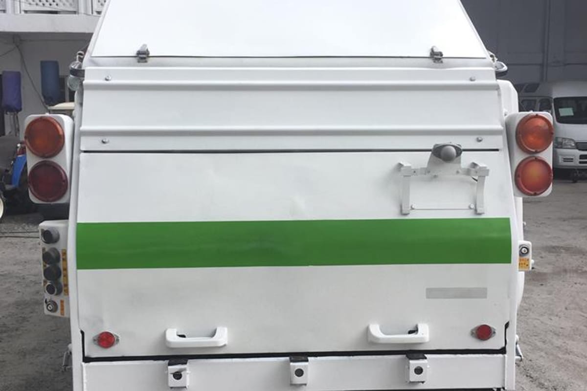 Mitsubishi Canter Garbage Compactor 2006