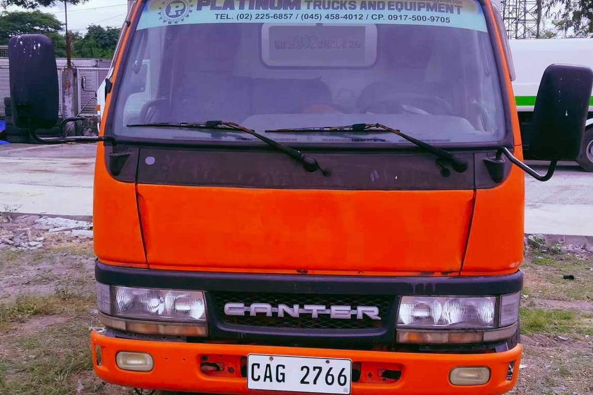 Mitsubishi Canter Closed Van 2006