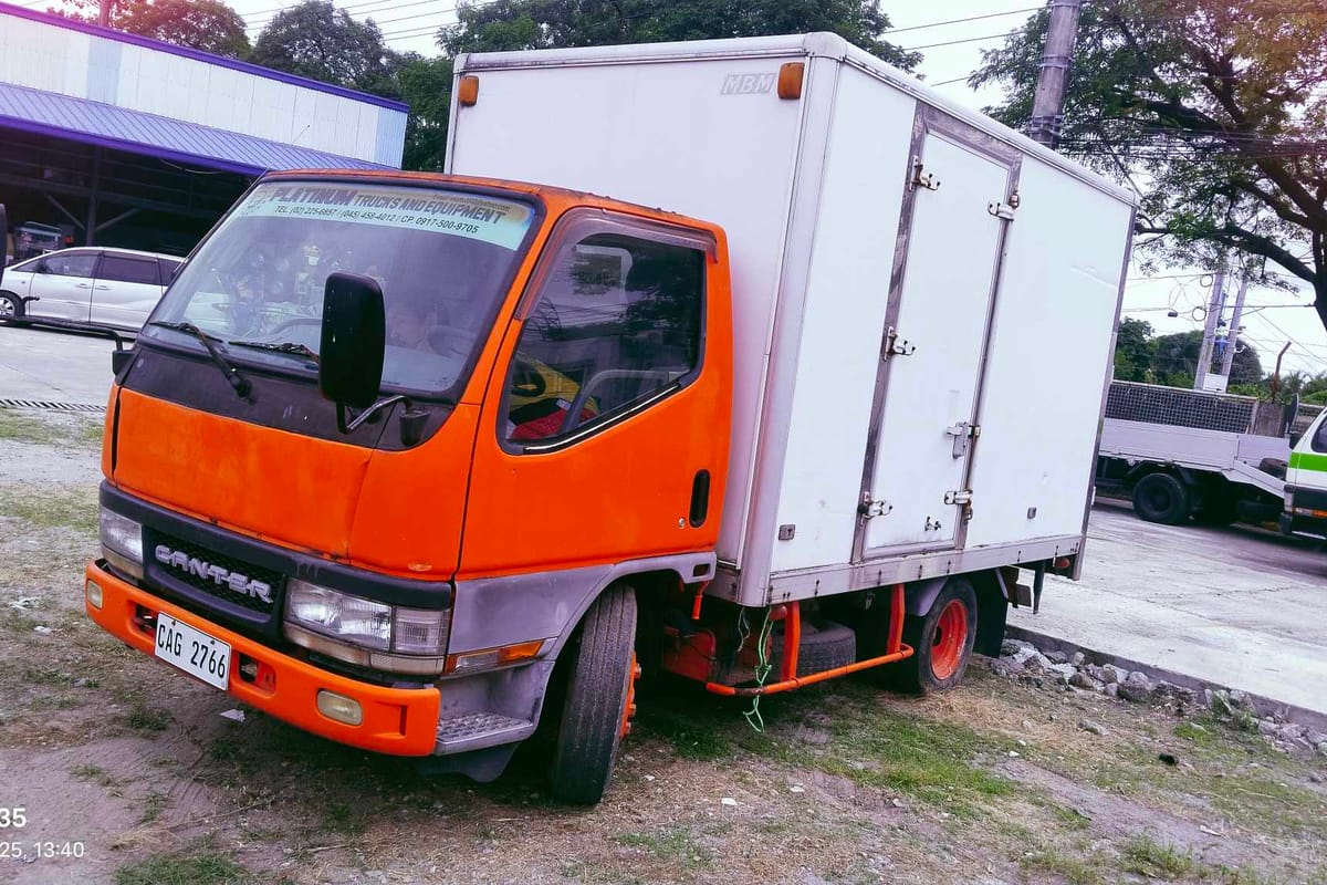 Mitsubishi Canter Closed Van 2006