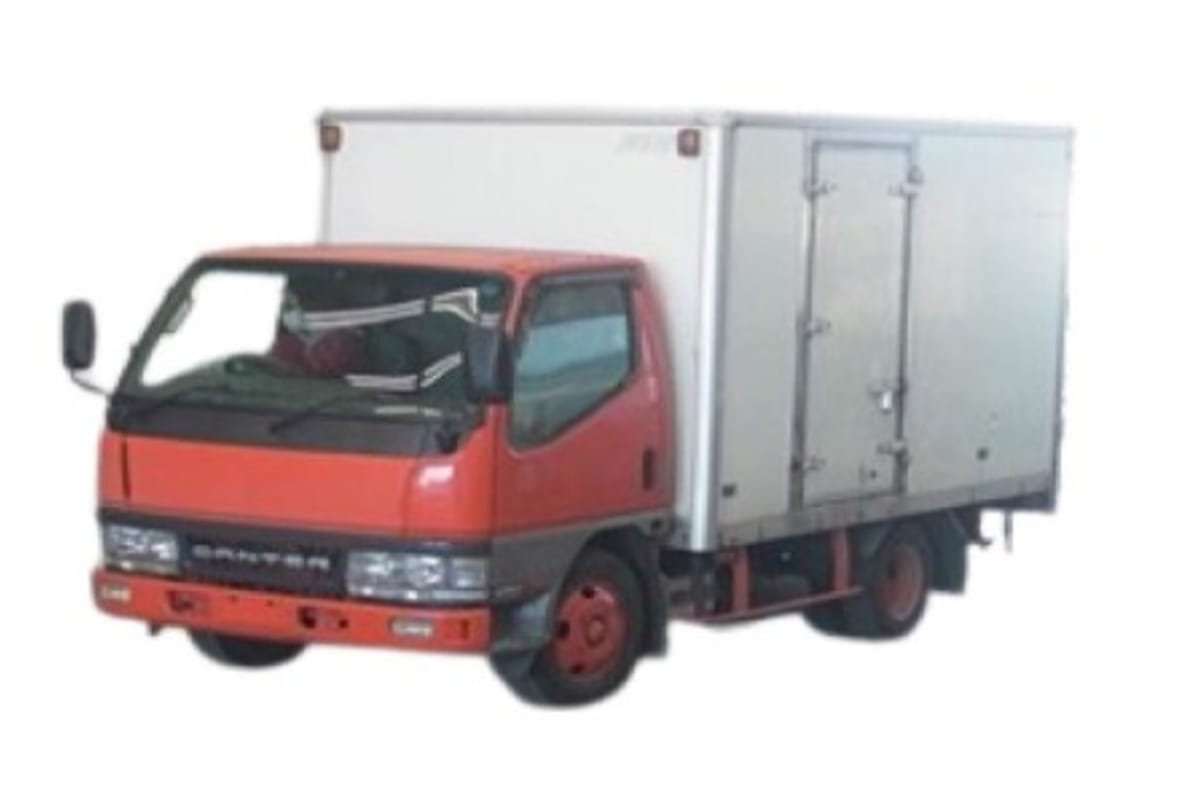 Mitsubishi Canter Closed Van 2006