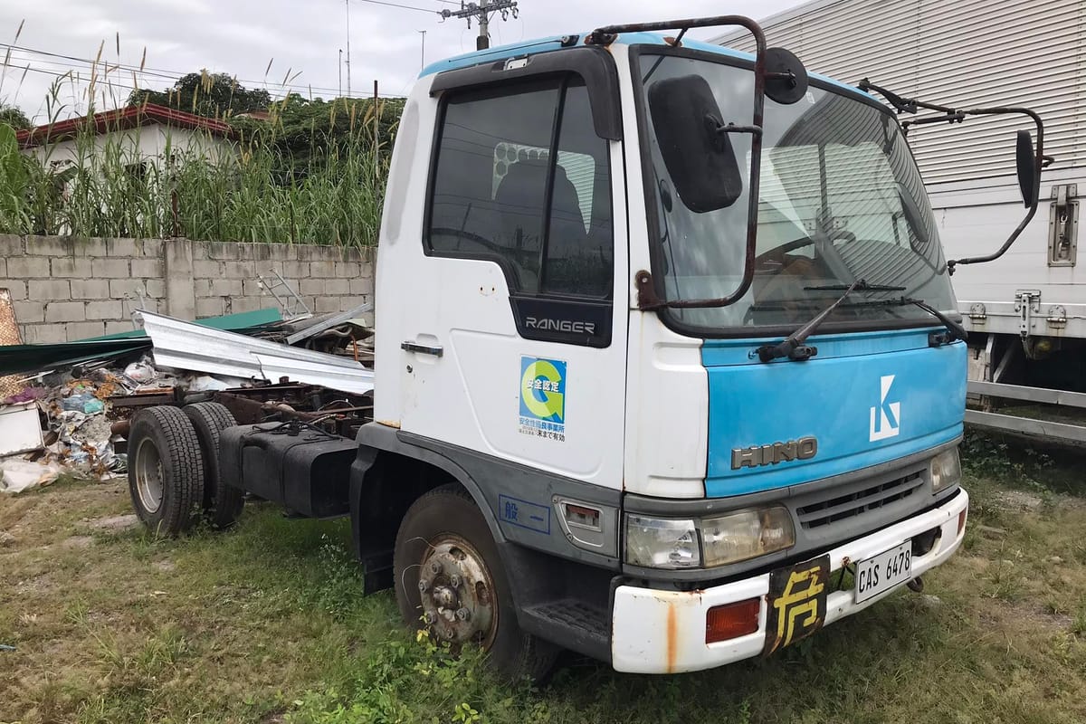 Hino Tanker Truck 2003