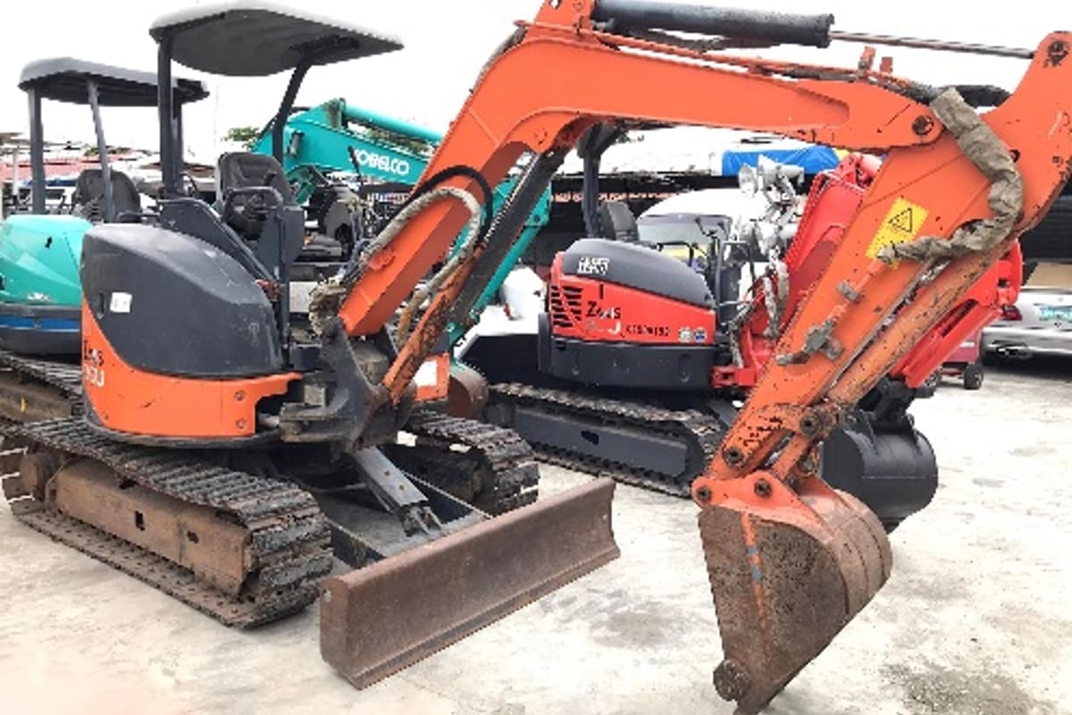 Hitachi Excavator ZX30U-2