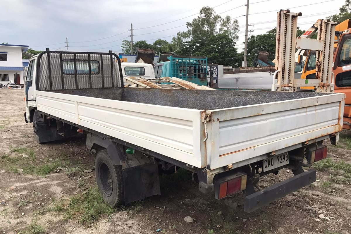 Isuzu Elf Dropside Truck 2005