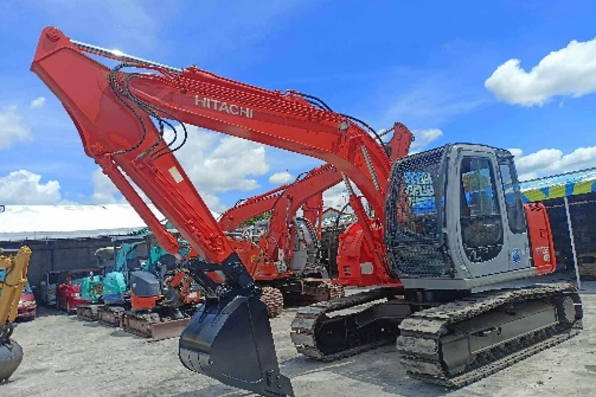 Hitachi Excavator EX135USR