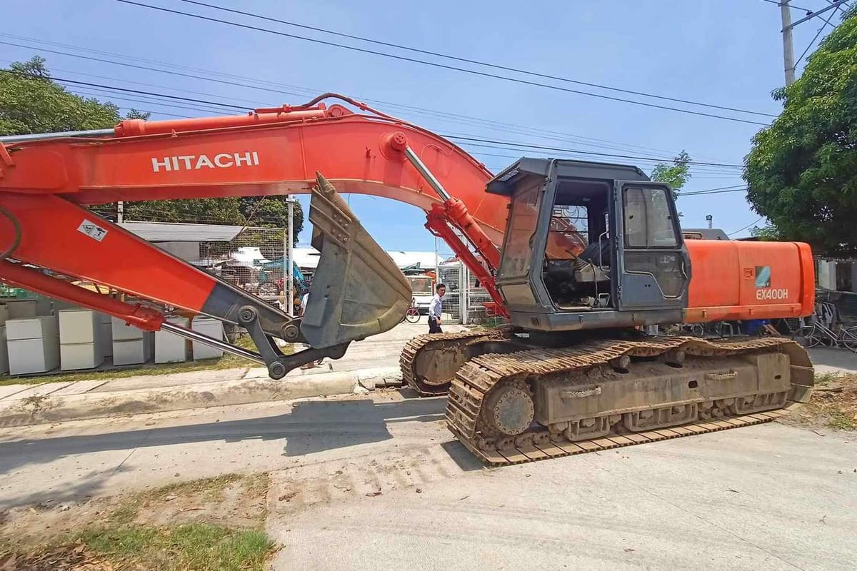 Hitachi Excavator EX400
