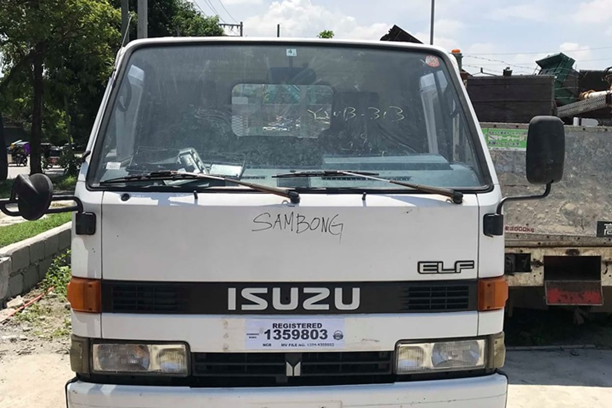 Isuzu Elf Dropside Truck 2005