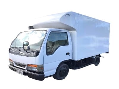Isuzu Elf Closed Van 2002