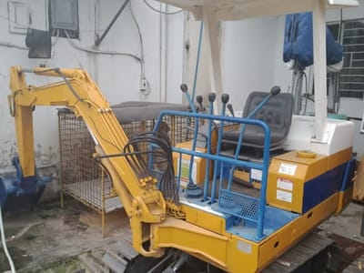 KOMATSU MINI EXCAVATOR