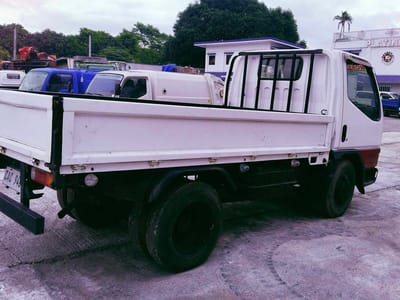 Mitsubishi Canter Dropside Truck 2006