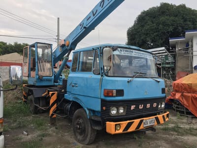 Mitsubishi Power Crane Truck 2015
